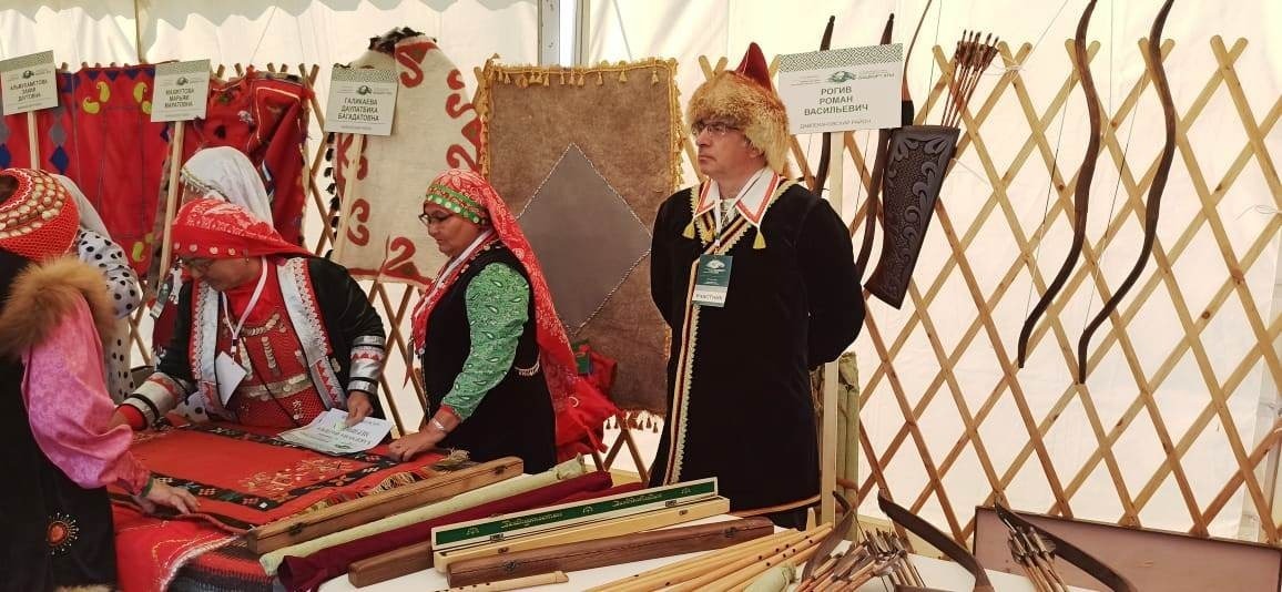 На празднике башкирской лошади открыта выставка умельцев народно-прикладных промыслов