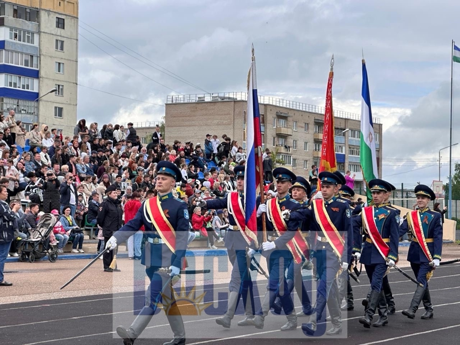 Прошел торжественный митинг