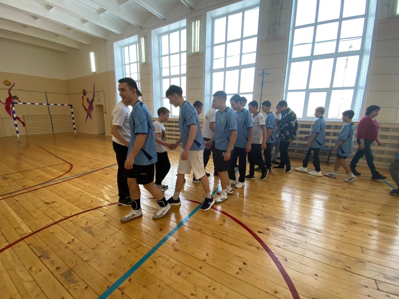 Школьники в Ишимбайском районе играли в «русский бейсбол»