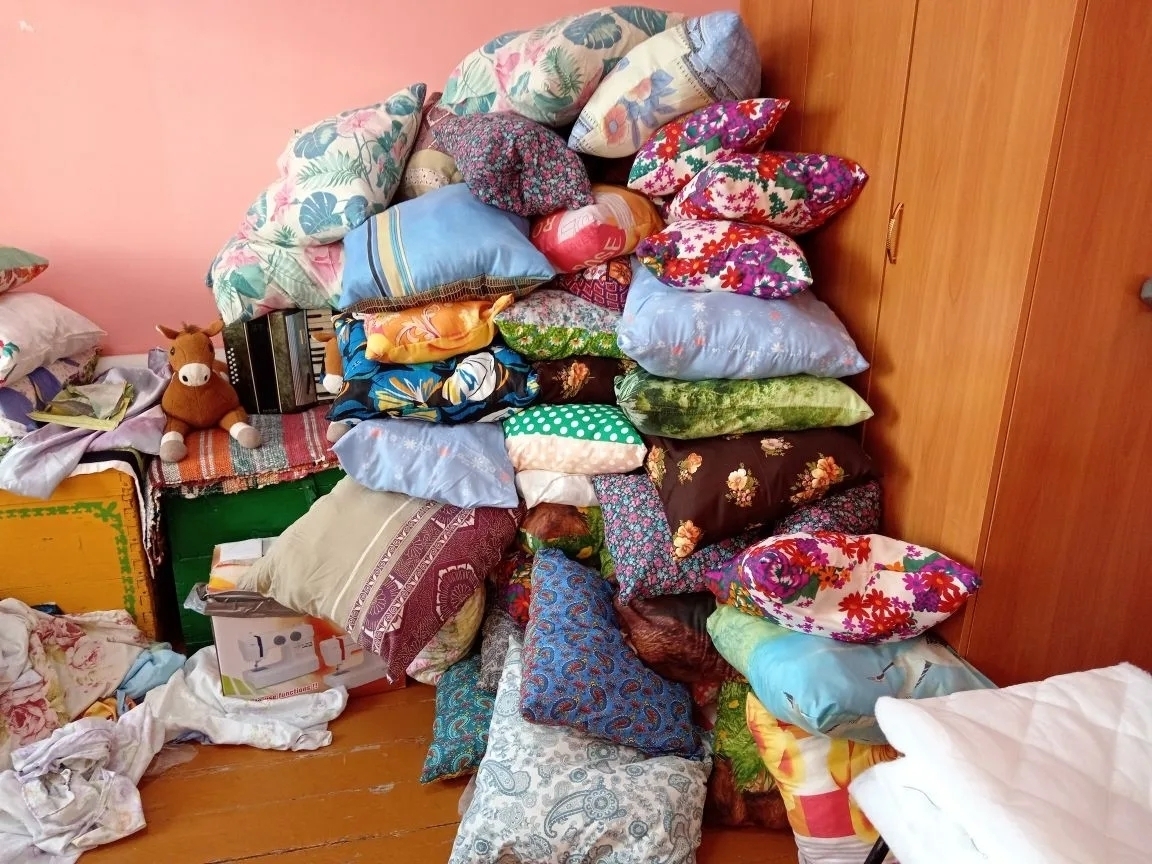 Волонтёры Ишимбайского района Башкирии шьют подушки для раненых бойцов СВО