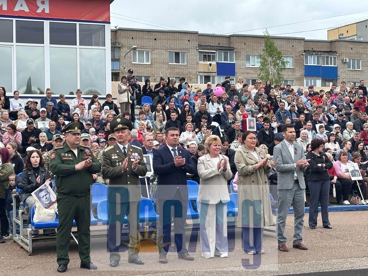 Прошел торжественный митинг