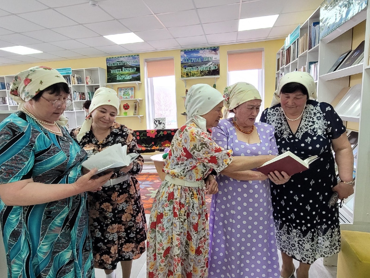 Обновлённая библиотека села Верхнеиткулово принимает гостей