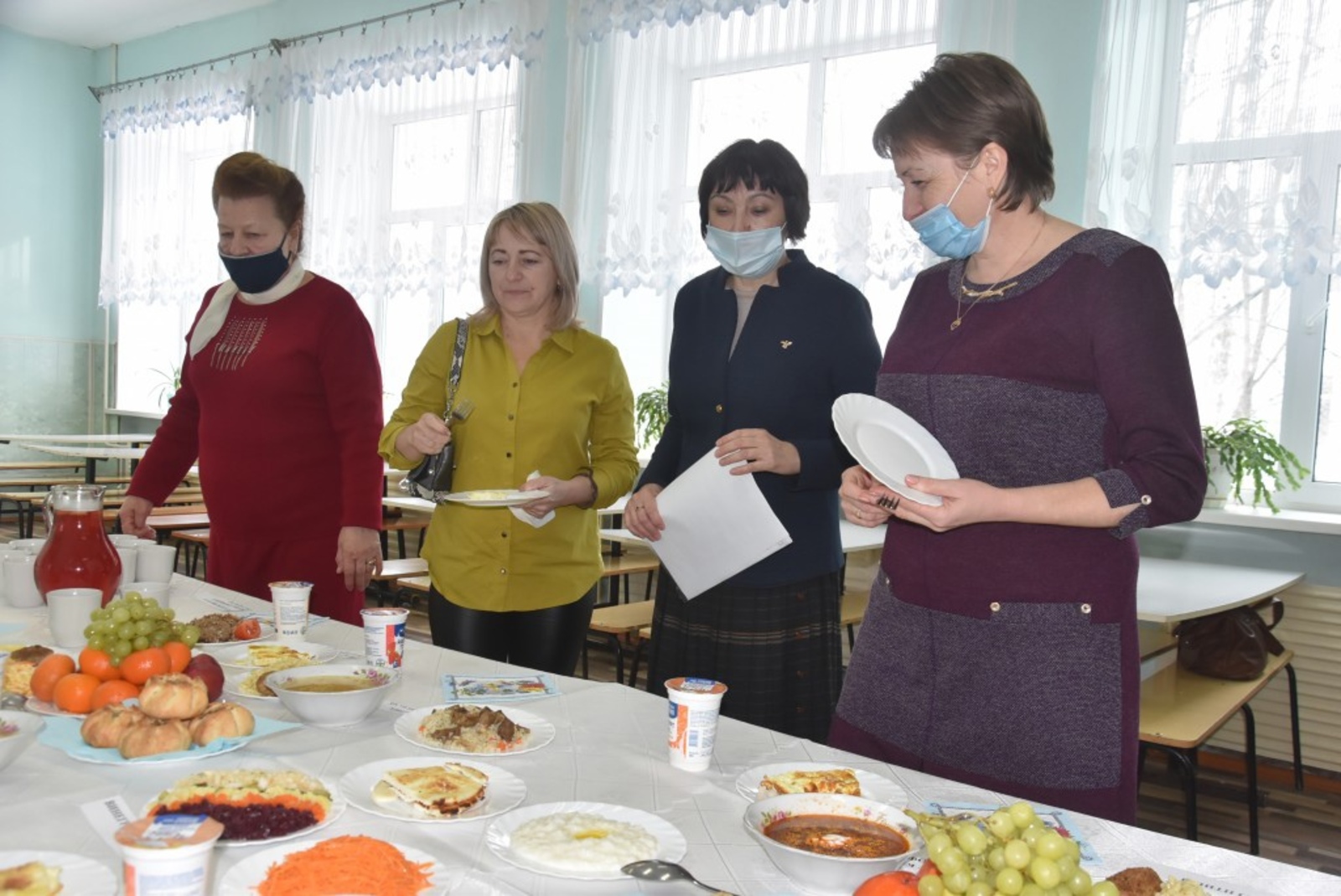 Радий Хабиров призвал глав муниципалитетов проверить столовые в школах