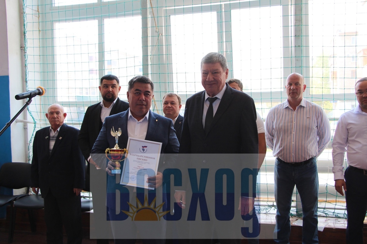 Ишимбайские батыры вошли в тройку сильнейших сельских борцов республики