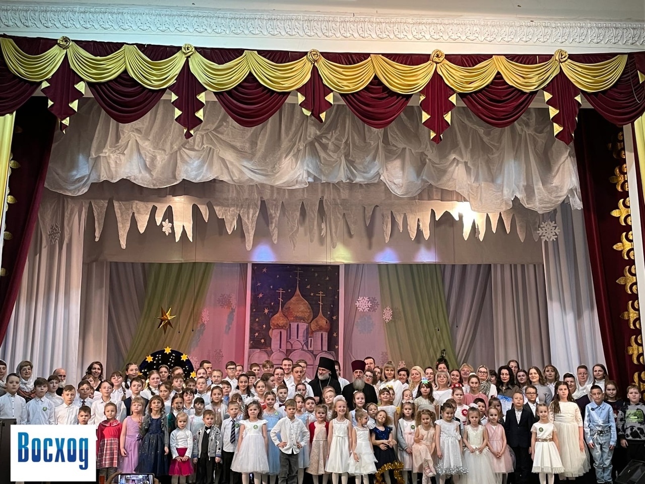 В Ишимбайском дворце культуры прошёл рождественский концерт