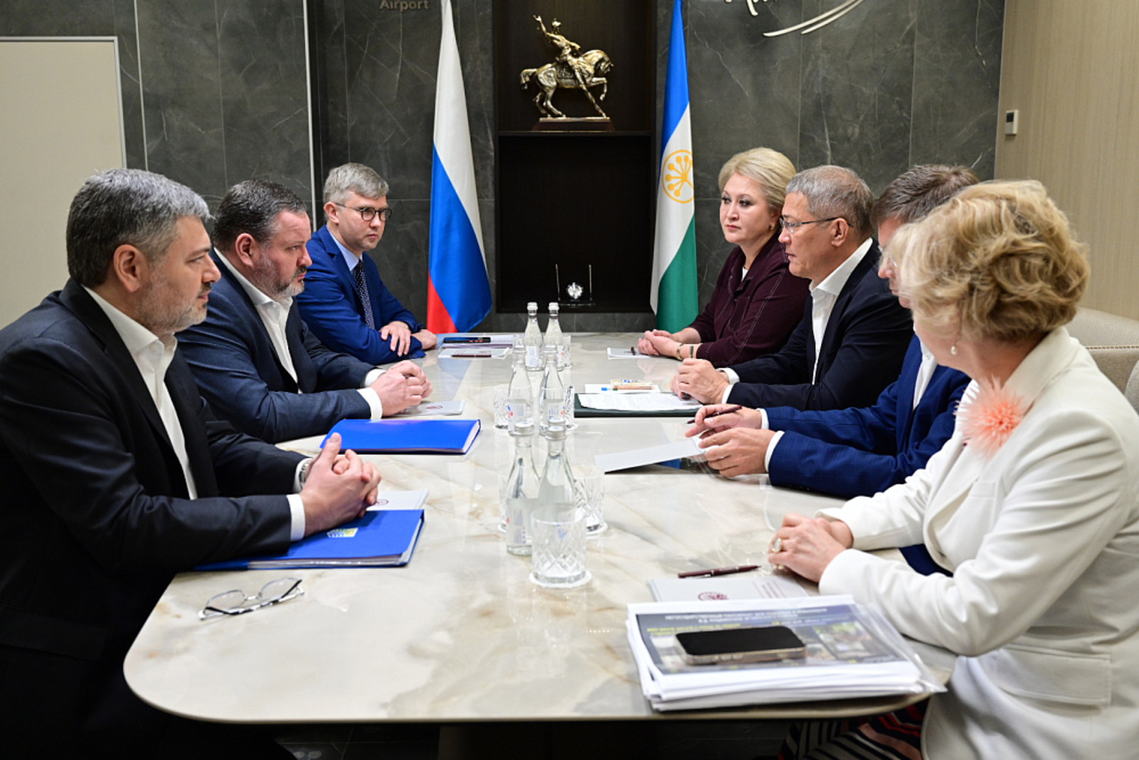 Глава Башкирии встретился с министром труда и социальной защиты страны