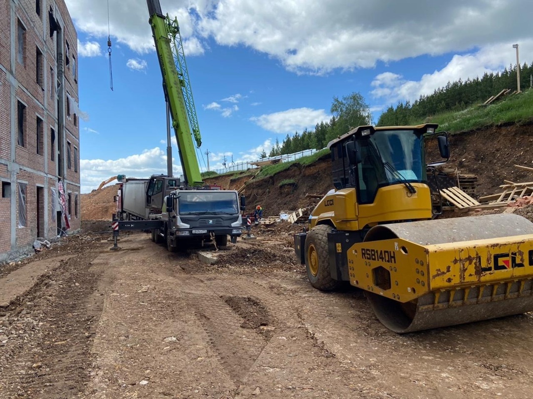 В Башкирии идёт строительство сразу шести поликлиник