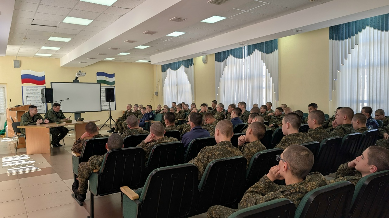 Воспитанники Башкирского кадетского корпуса пообщались с героем СВО