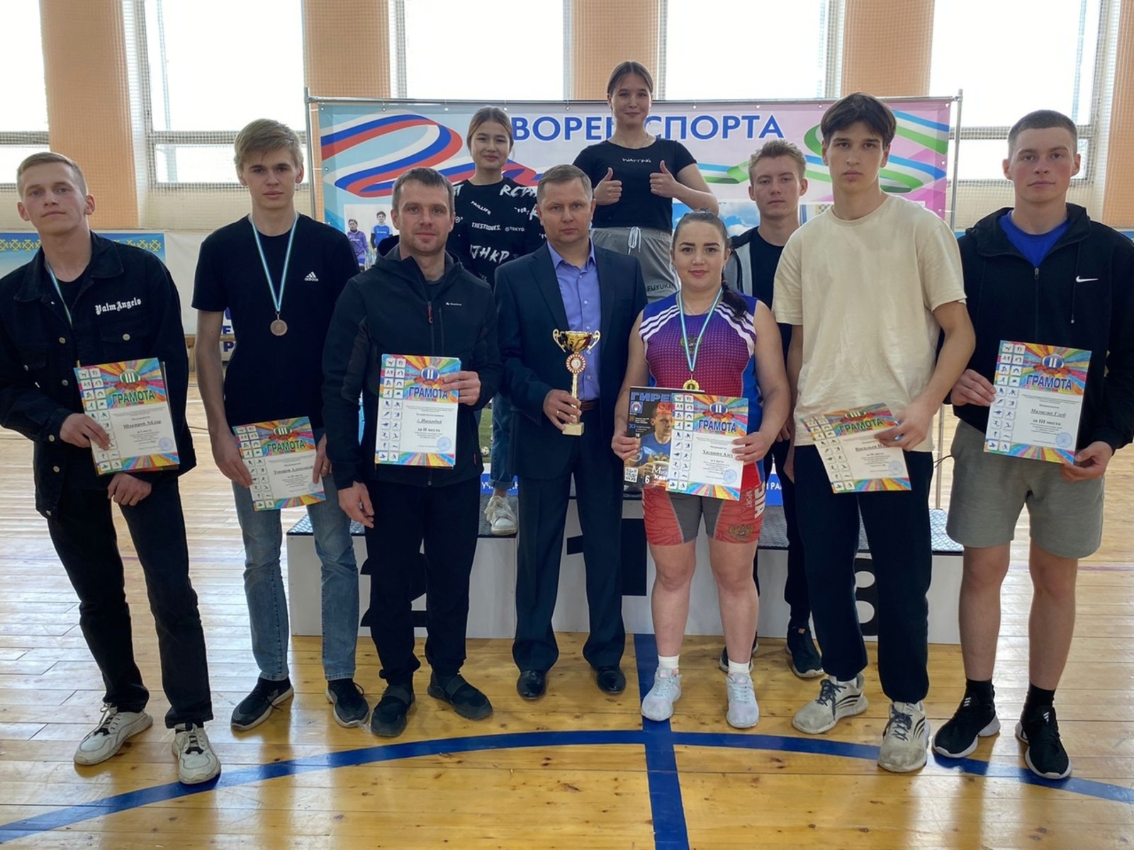 Ишимбайские гиревики стали вторыми на соревнованиях в Мелеузе