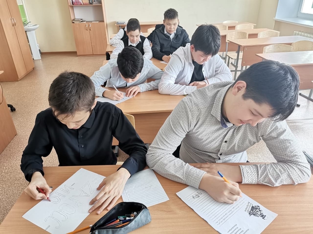 Школьники Ишимбайского района пишут письма защитникам Отечества