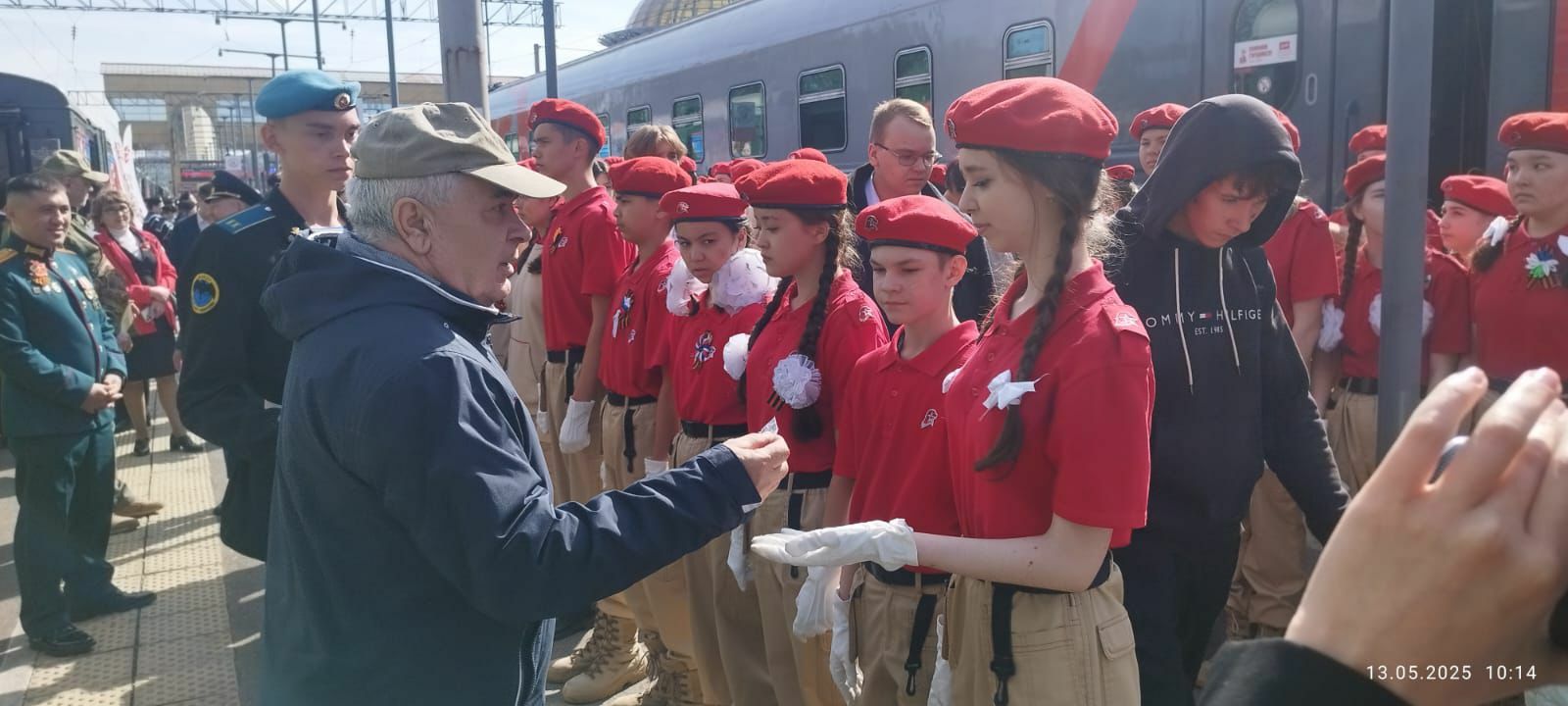 С присягой на верность: ишимбайские школьники вступили в ряды «Юнармии»