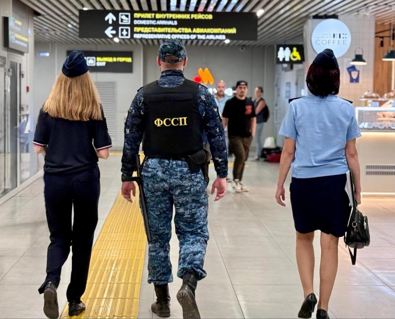 Что надо сделать, чтобы к вам не пришли в гости судебные приставы?