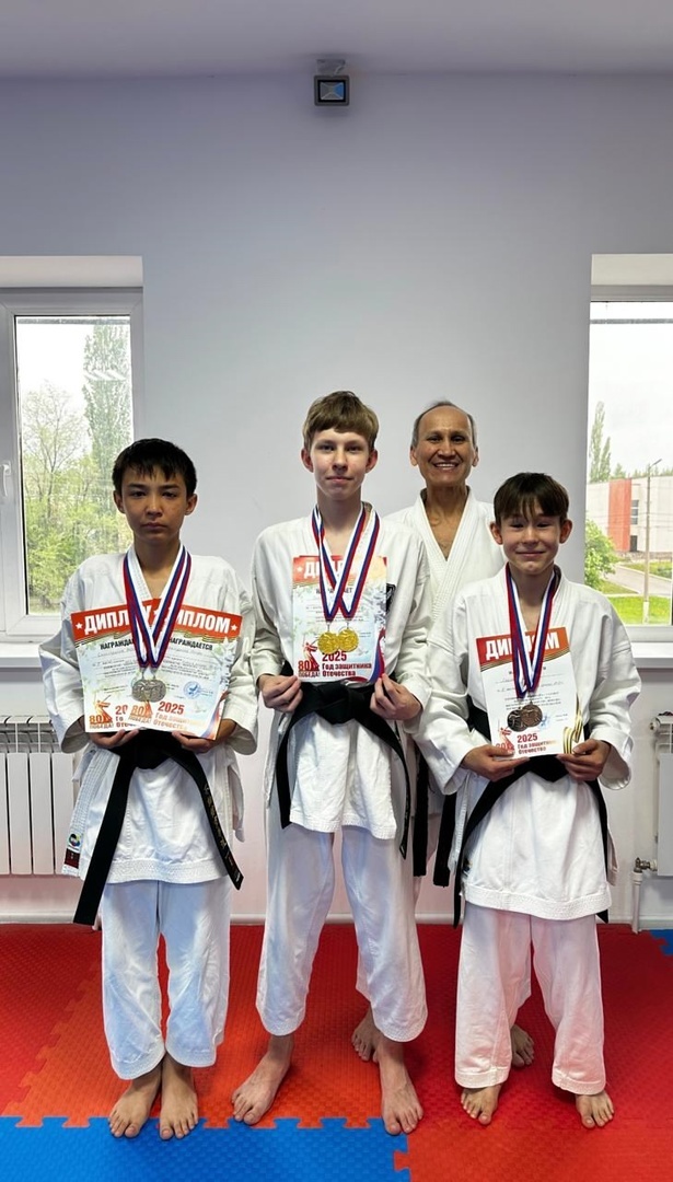 Ишимбайские каратисты увезли из Салавата два десятка наград!