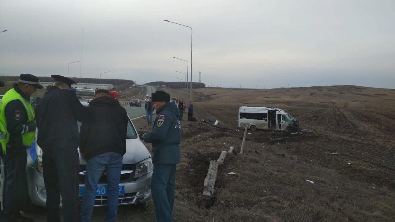 Маршрутка «Ишимбай-Уфа» попала в аварию, есть пострадавшие