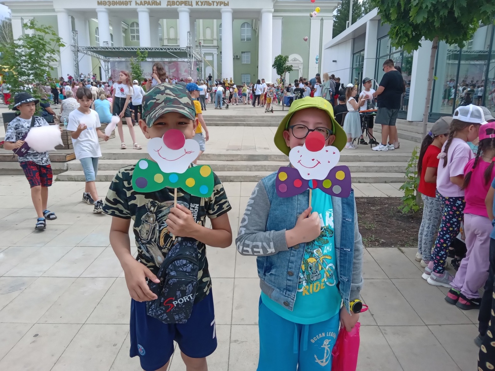 В Ишимбае дети перевоплощались в весёлых клоунов