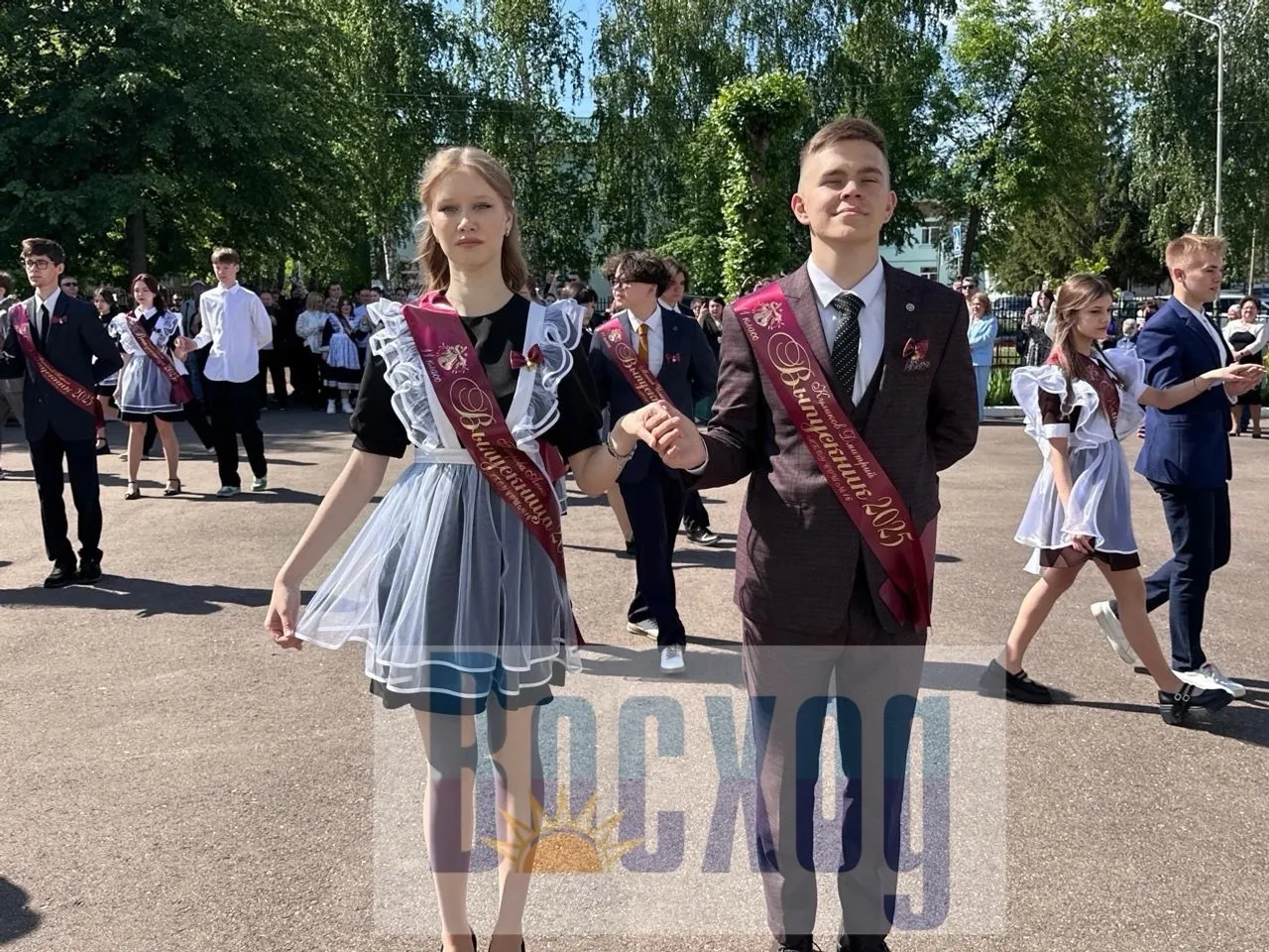 Прозвенел Последний звонок!
