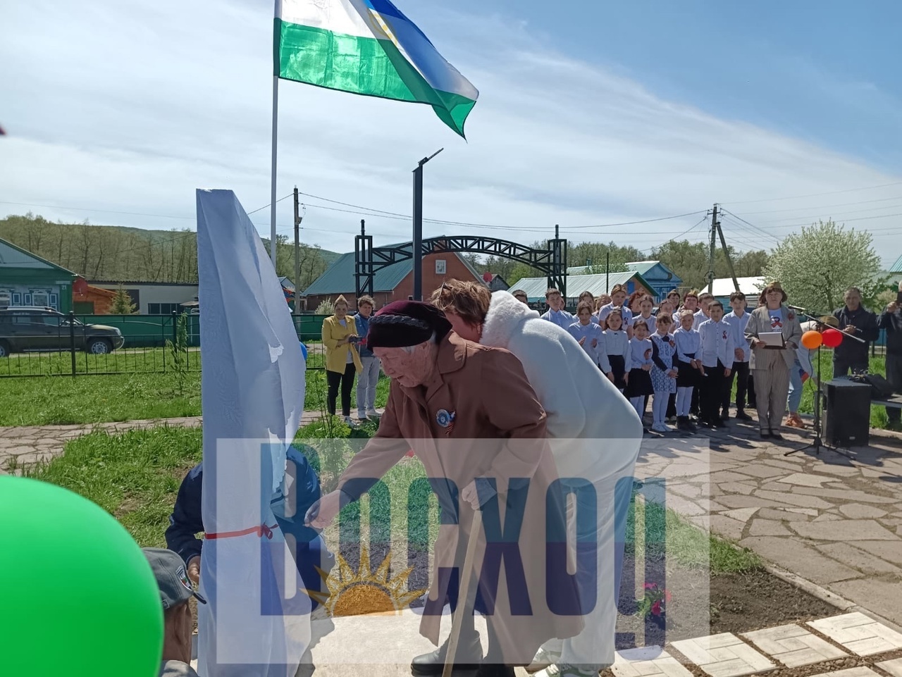 В Сайраново появился новый памятник