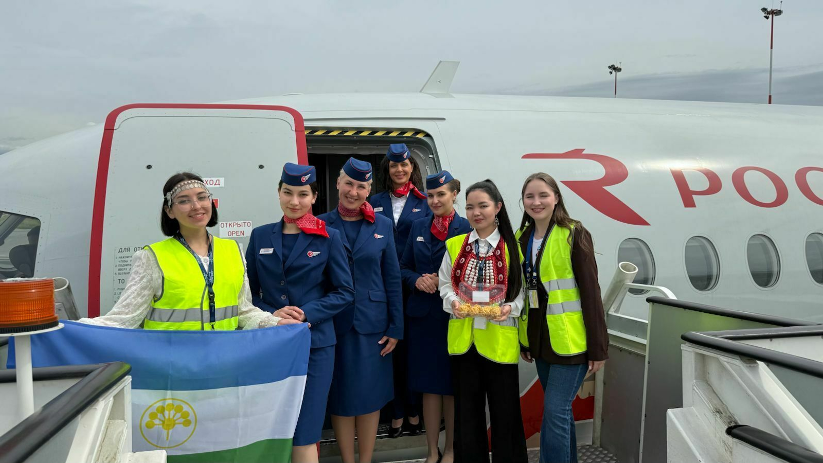 Бойцы студотрядов Башкортостана работают в аэропорту «Пулково»