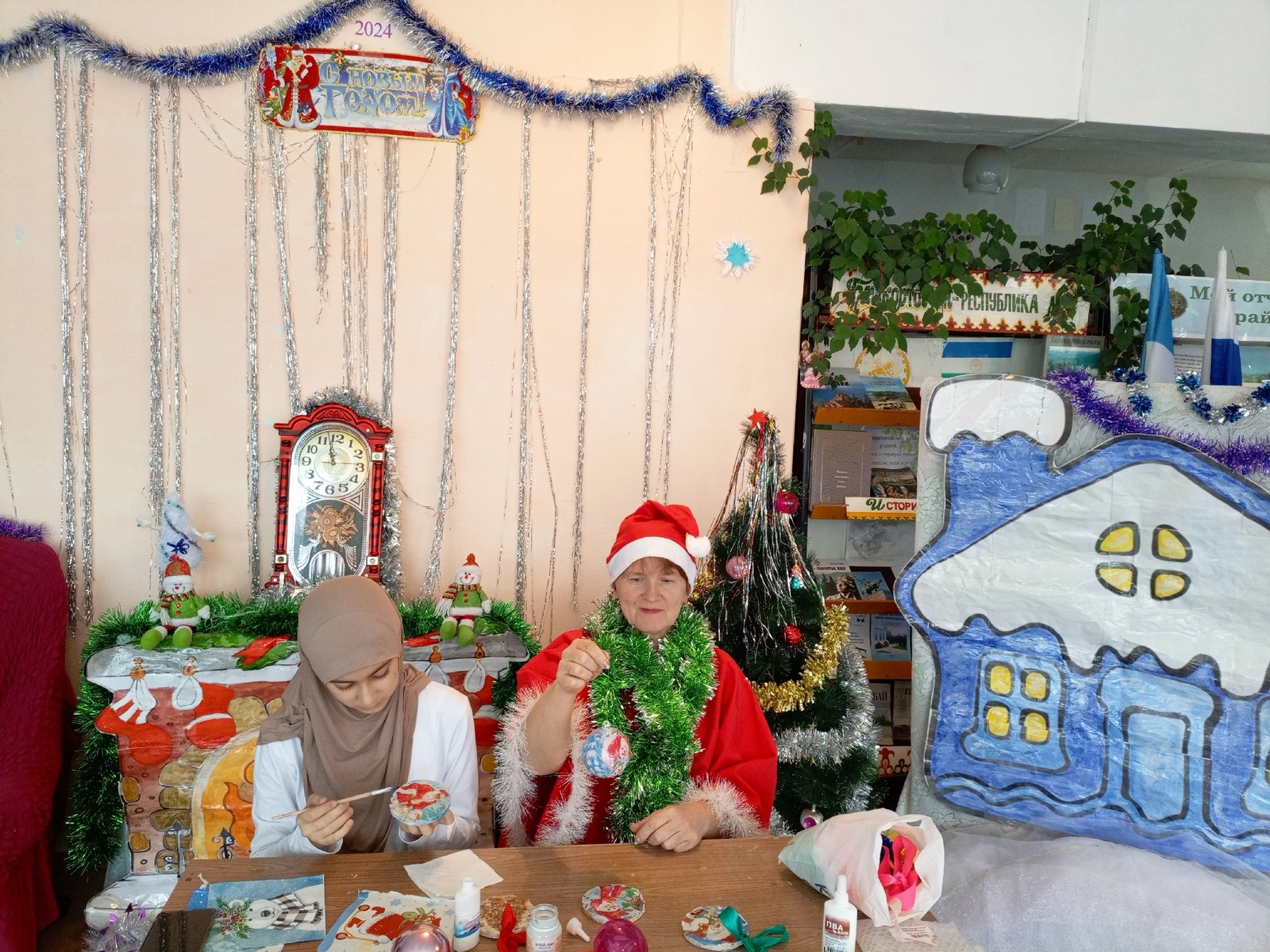 В Ишимбайском районе дети учились делать новогодние игрушки