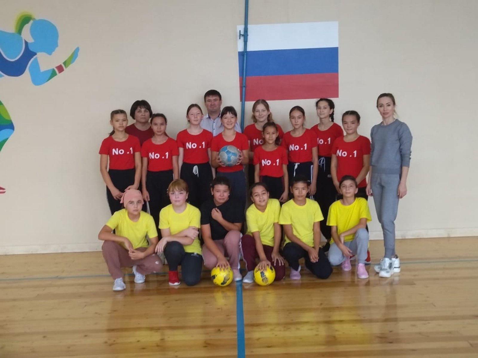 В Ишимбайском районе провели соревнования по мини-футболу среди девочек