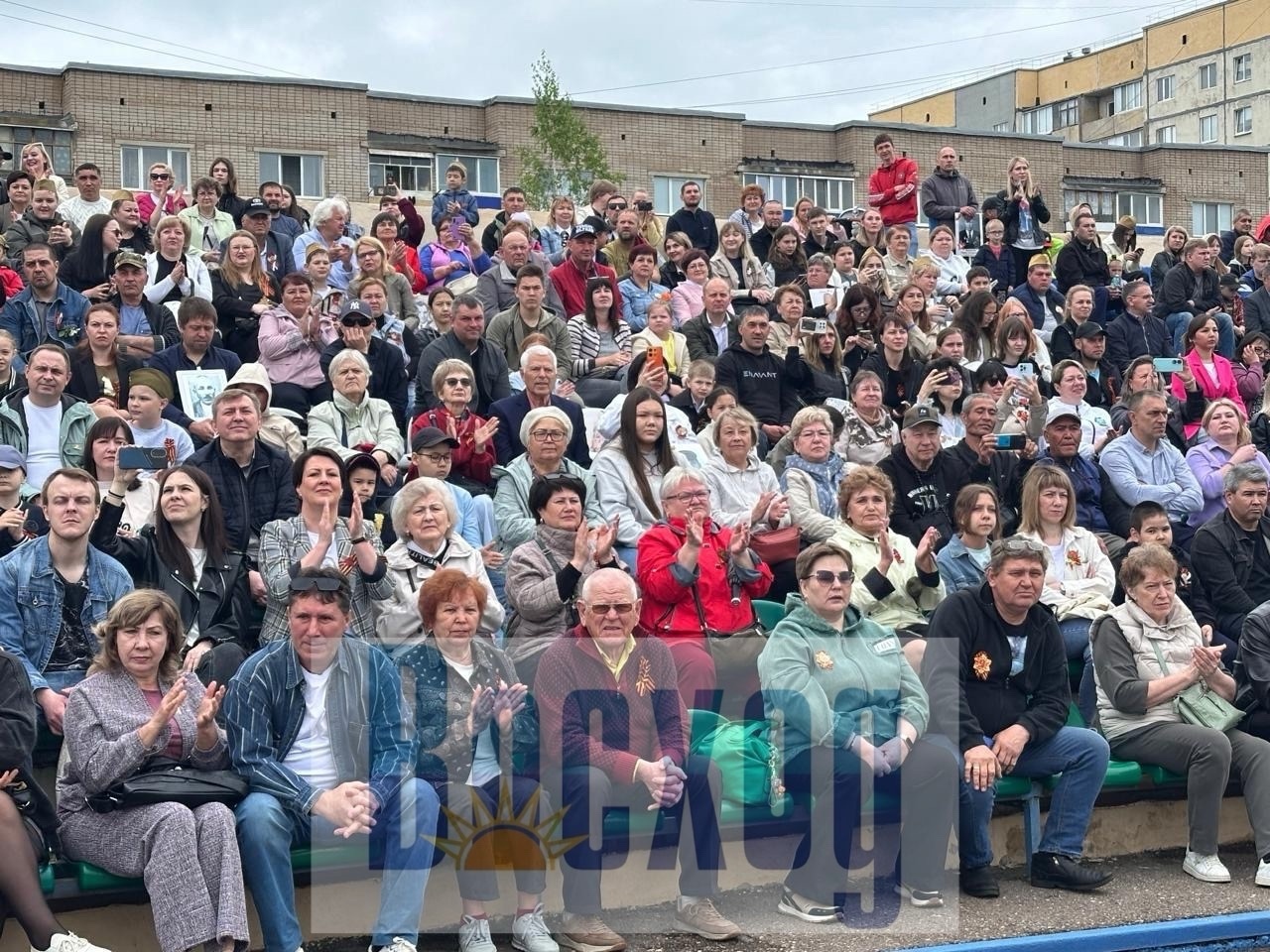 Прошел торжественный митинг