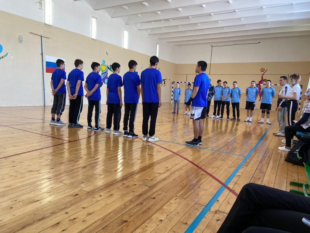 Школьники в Ишимбайском районе играли в «русский бейсбол»
