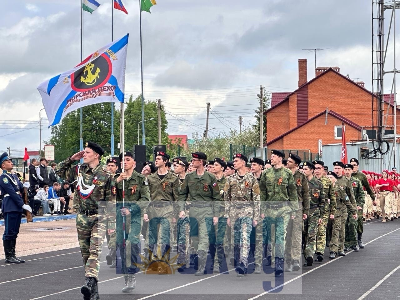 Прошел торжественный митинг