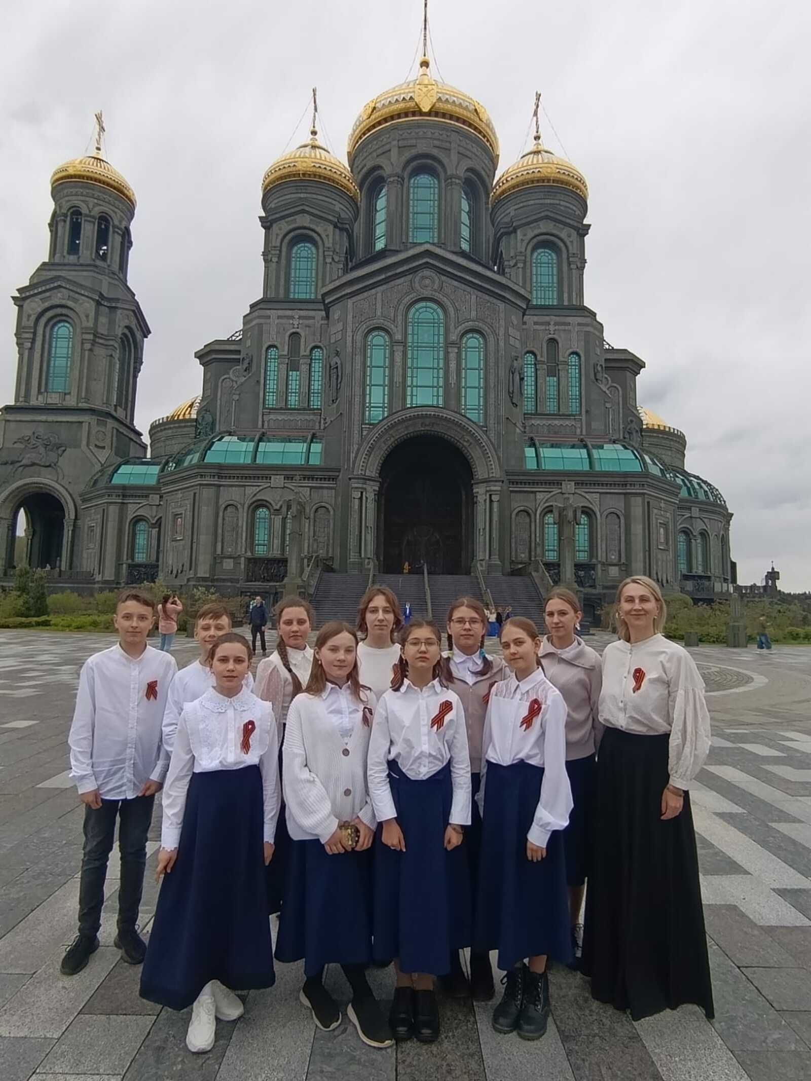 Дети из Ишимбая поют песни Победы в Москве!