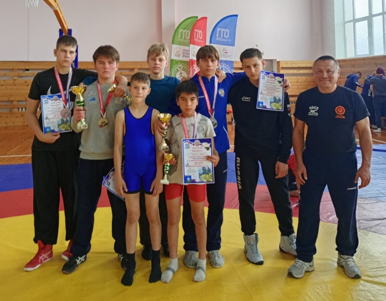 Борцы-вольники из Ишимбая успешно выступили на турнире «Уральский батыр»