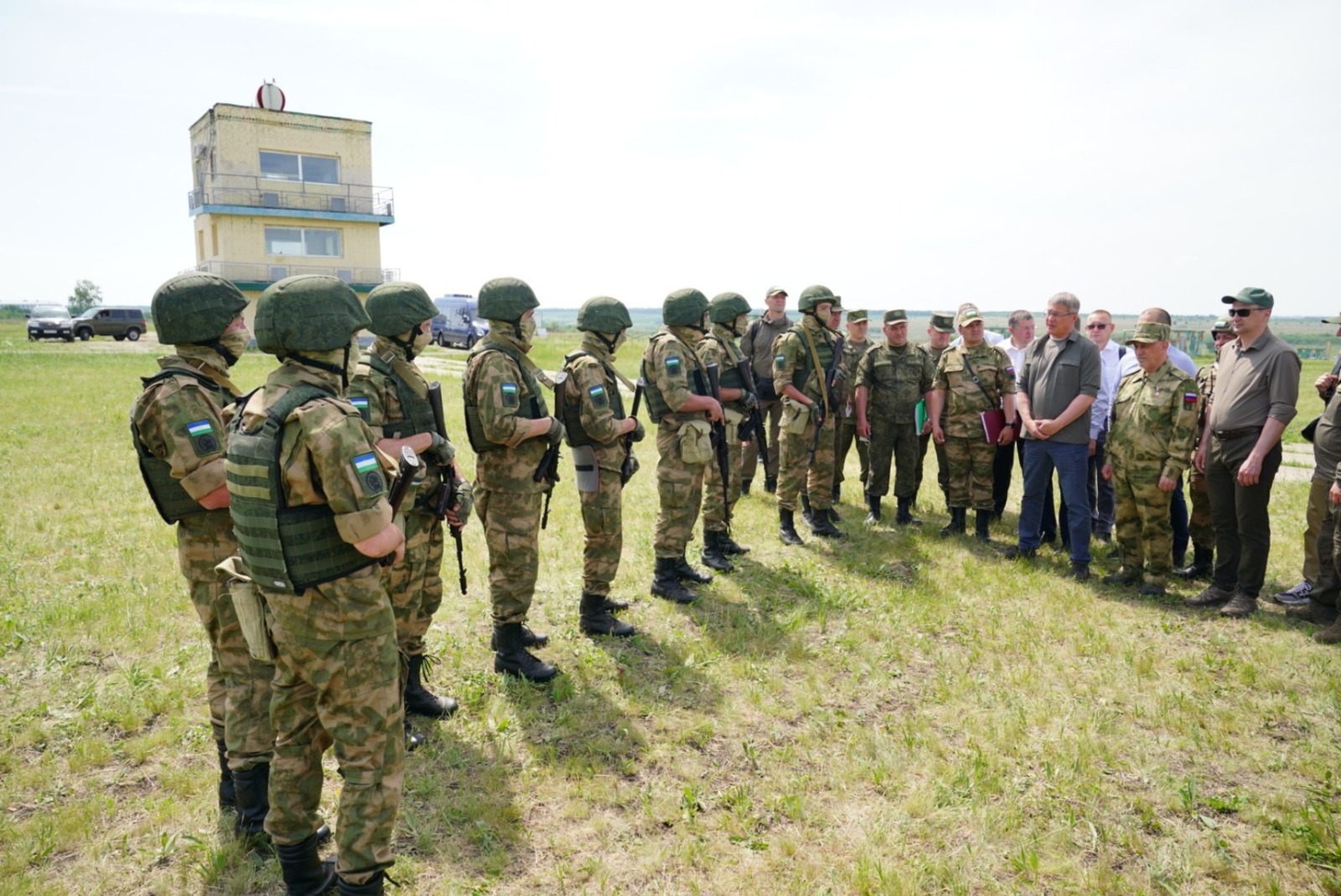 Радий Хабиров посетил добровольческий полк «Башкортостан» в Самарской области