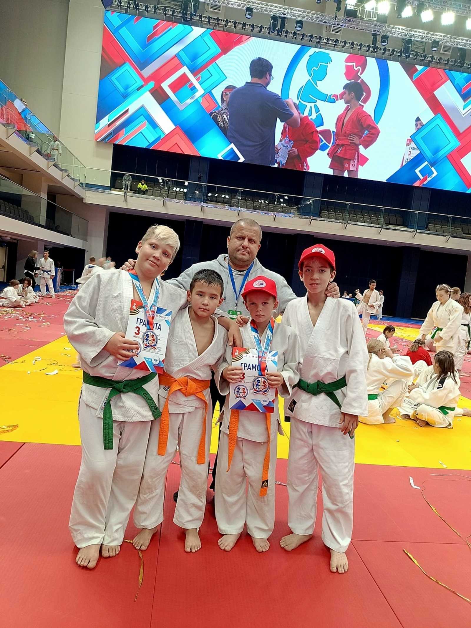 На турнире в Башкирии «Патриоты Отечества» медали взяли ишимбайские борцы