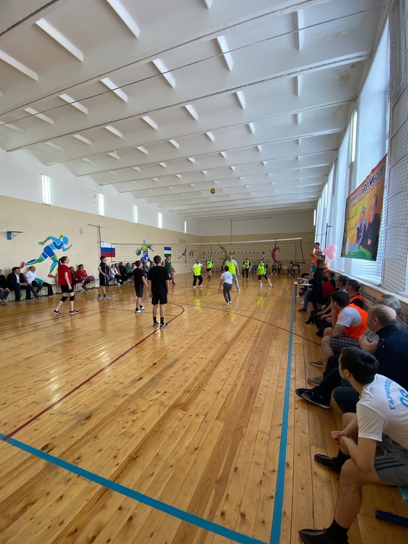 В Ишимбайском районе прошли состязания по волейболу в честь ветеранов спорта