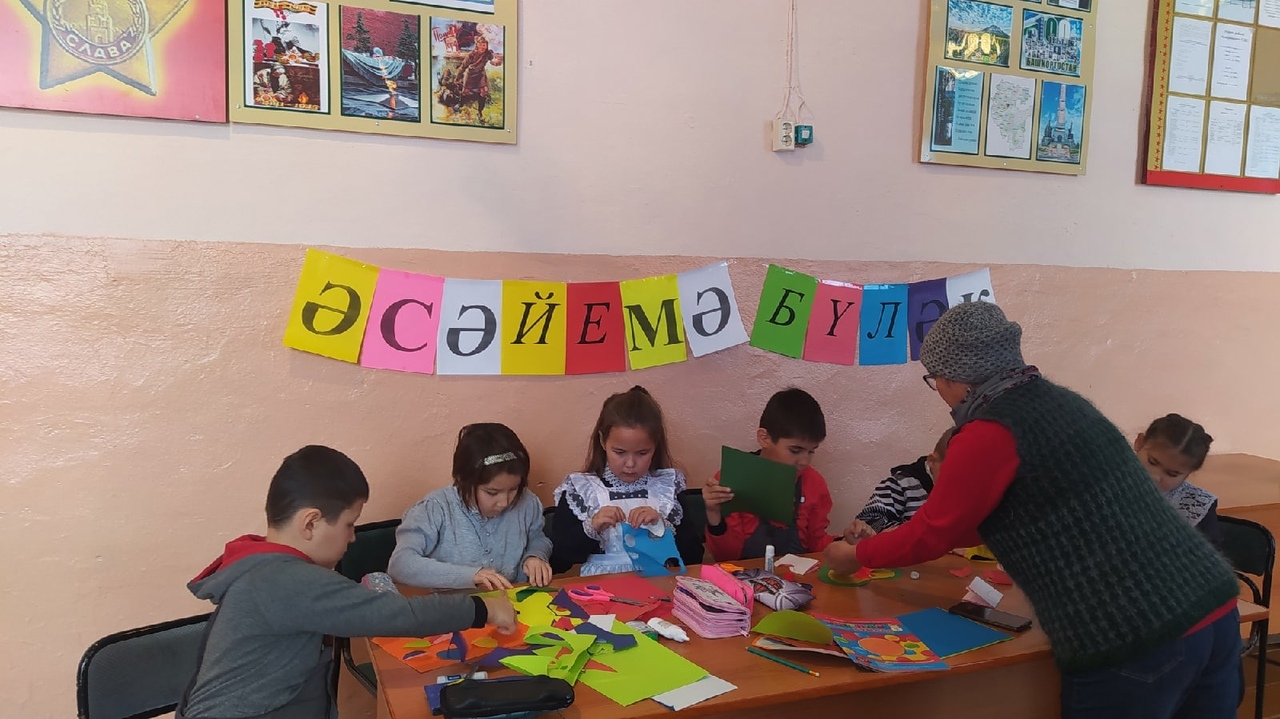 В селе Ахмерово Ишимбайского района ученики делали подарки для мам