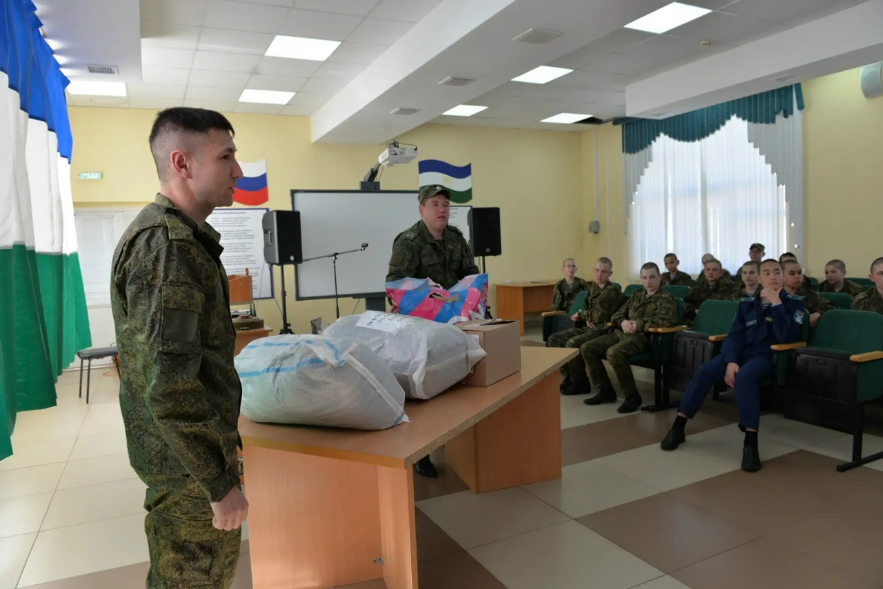 Воспитанники Башкирского кадетского корпуса пообщались с героем СВО