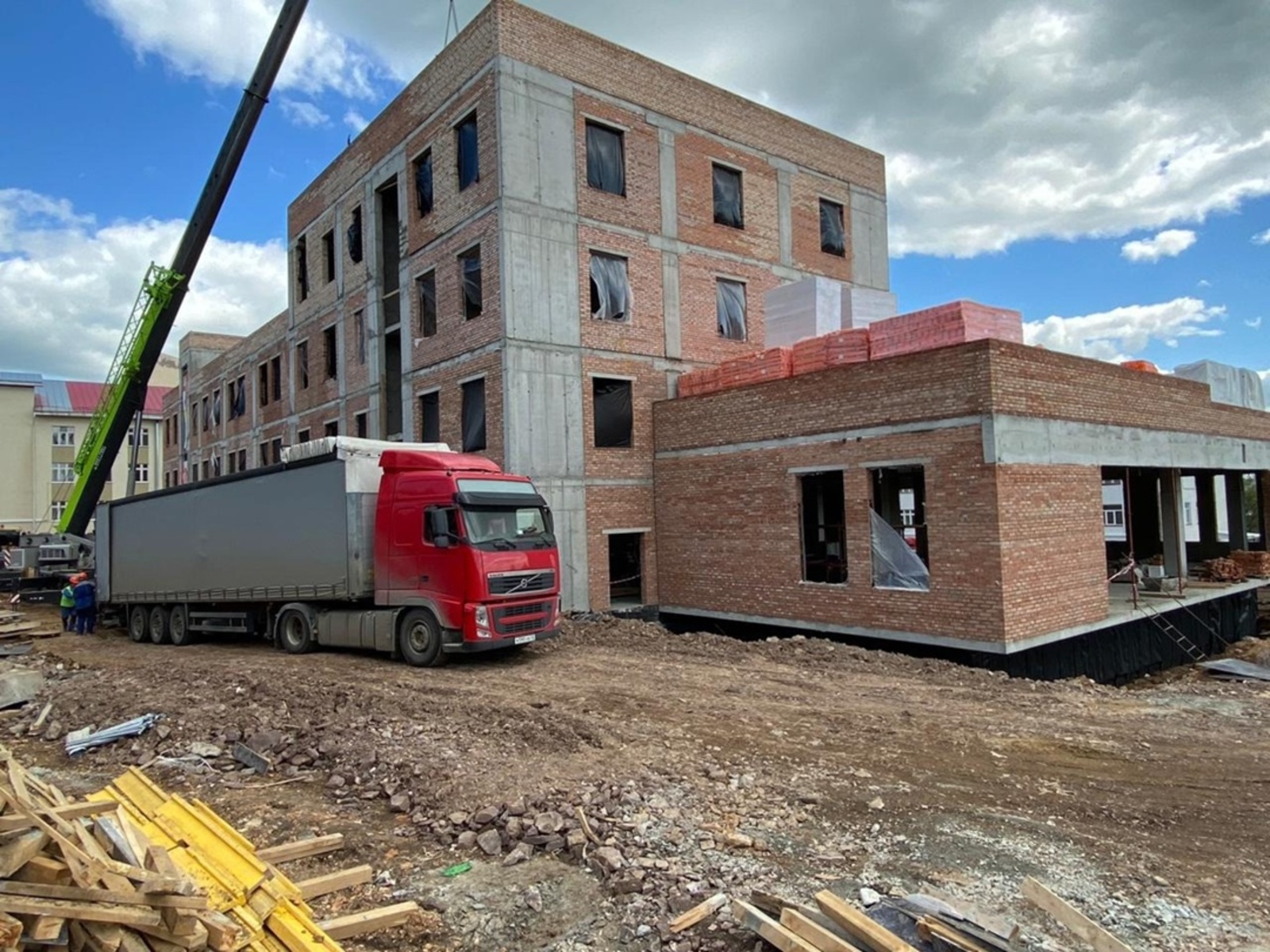 В Башкирии идёт строительство сразу шести поликлиник