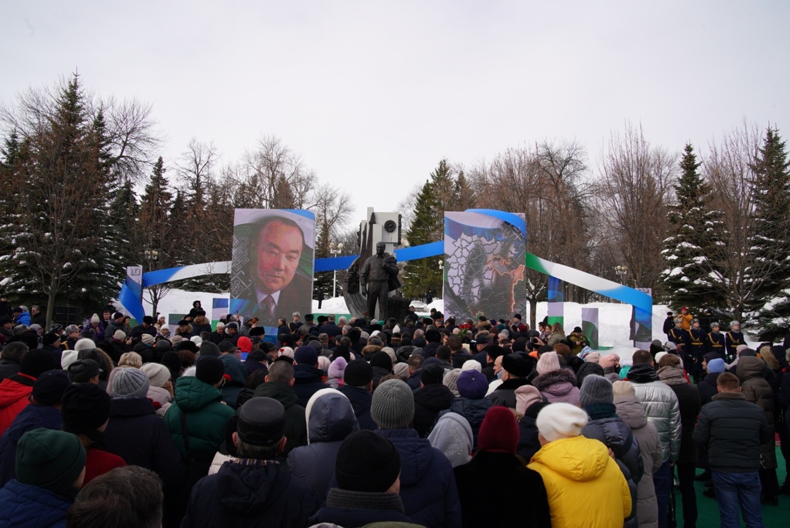 В Уфе прошла церемония открытия памятника первому президенту Башкирии Муртазе Рахимову